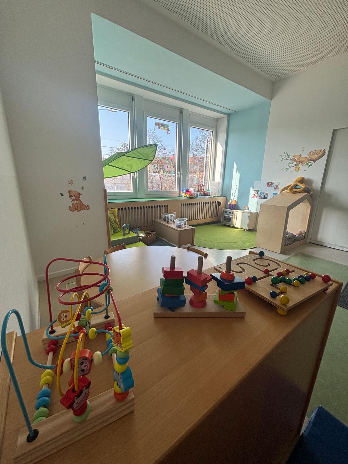 Der Wartebereich für die Eltern